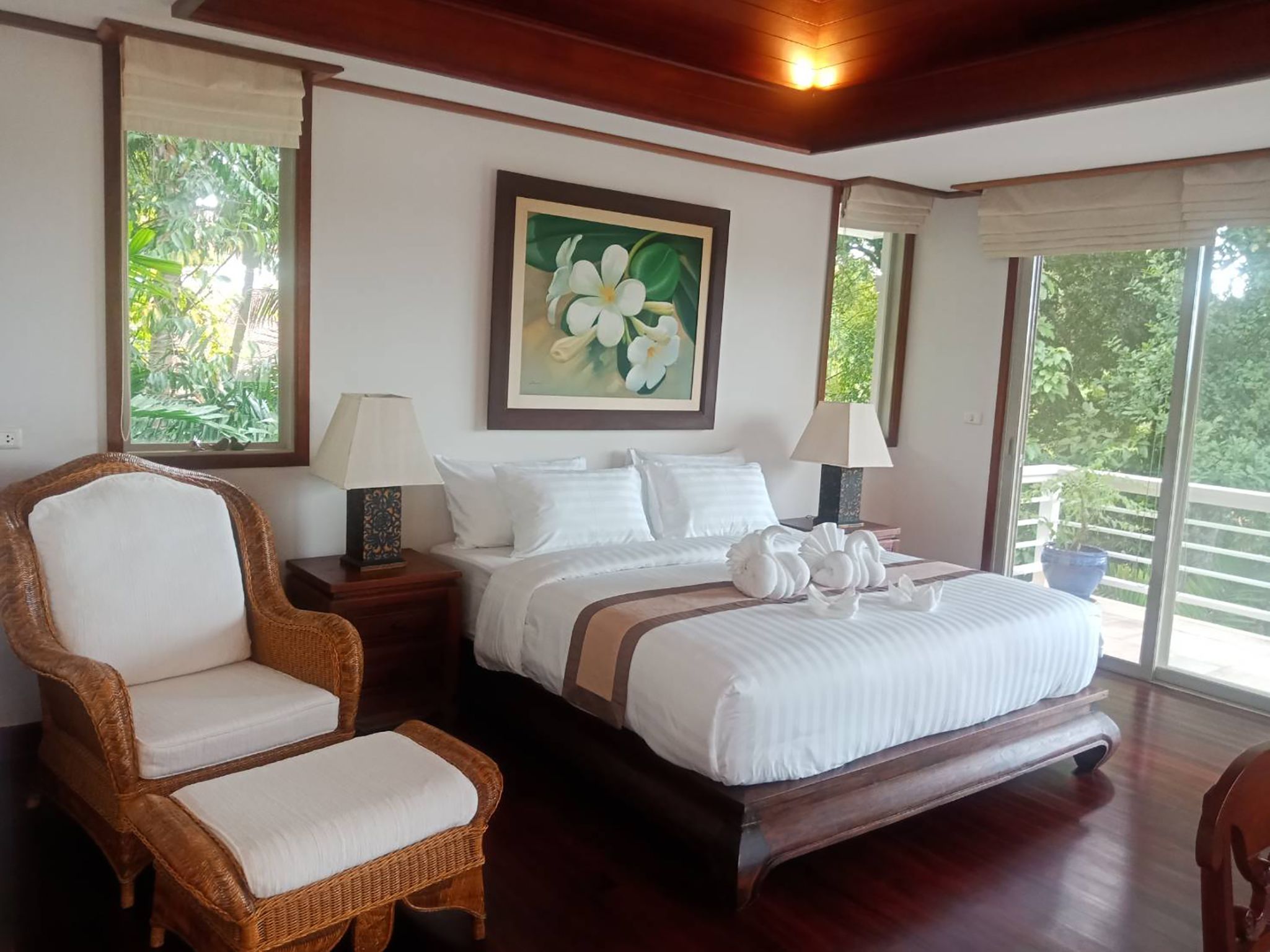 Villa Mauao - Master bedroom layout