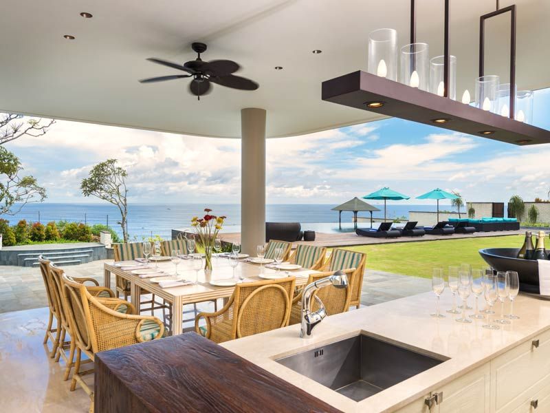Pandawa Cliff Estate - The Pala - Outside dining and bar areas