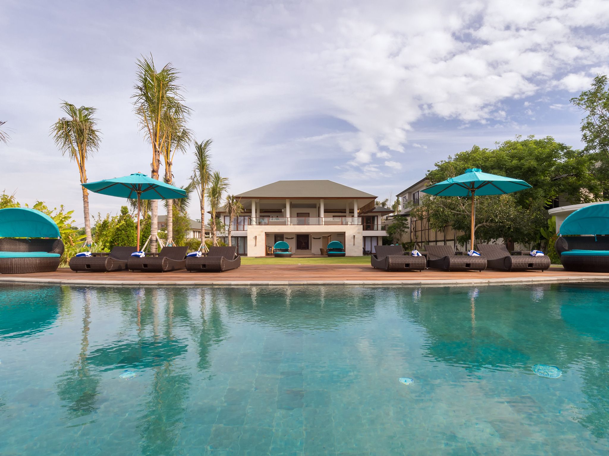 Pandawa Cliff Estate - Villa Rose - The villa viewed from the pool