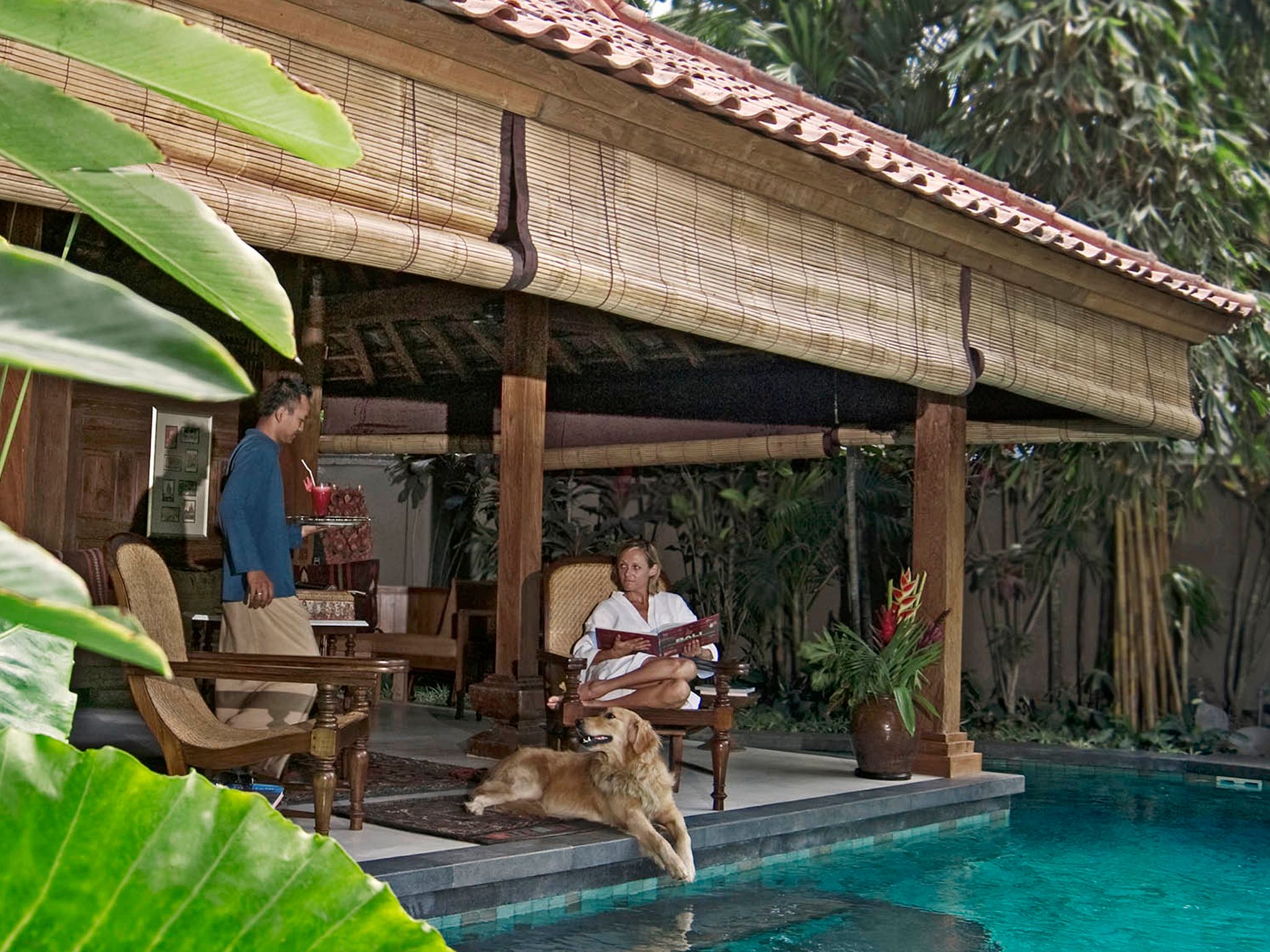 Villa Oost Indies - Relaxing poolside